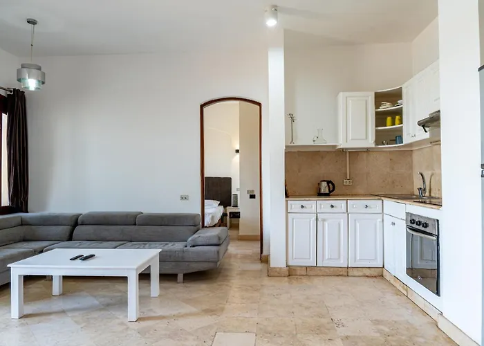 Westgolf El Gouna - Free Pool & Lagoon - 2 Bedroom - 1 Master Bedroom